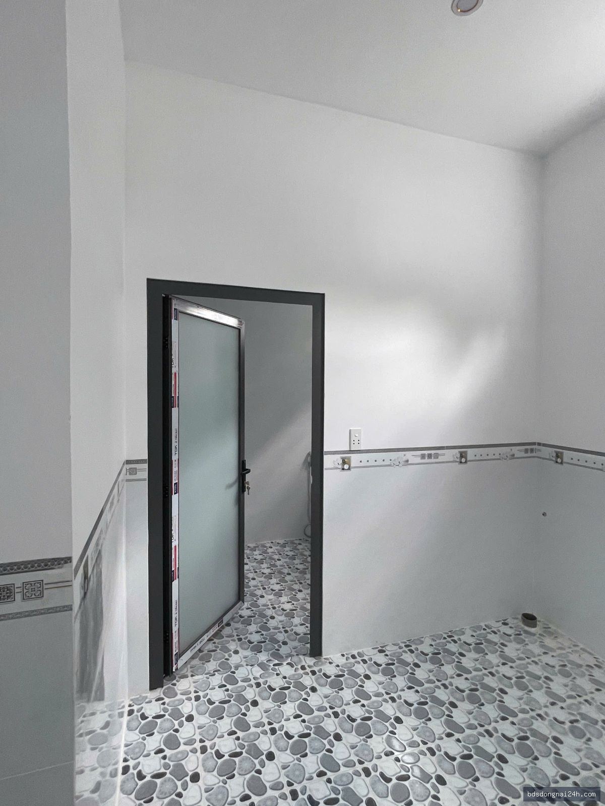 Bán nhà phố sân ô tô, gần chợ tại Trảng Bom (108m²) - Hình ảnh 15