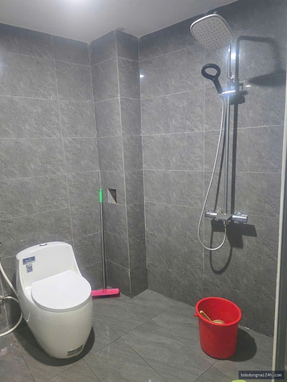 Bán nhà phố, sân ô tô tại Trảng Dài, Biên Hòa (110m²) - Hình ảnh 2