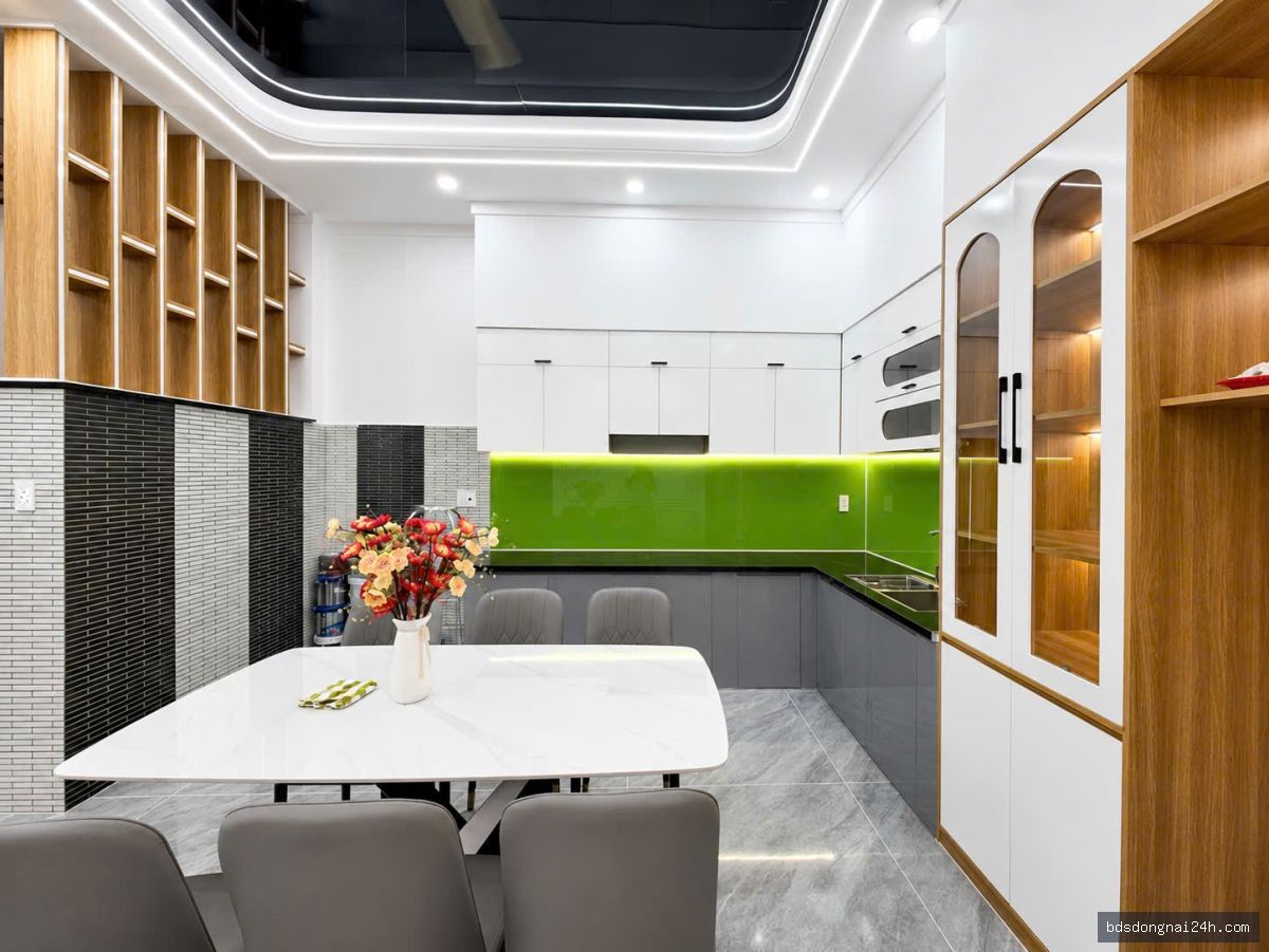 Bán nhà phố sân ô tô, full nội thất (100m²) - Hình ảnh 12