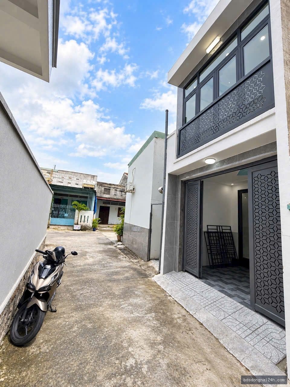 Bán nhà lầu kiên cố, gần chợ tại Tân Phong, Biên Hòa (60m²) - Hình ảnh 3