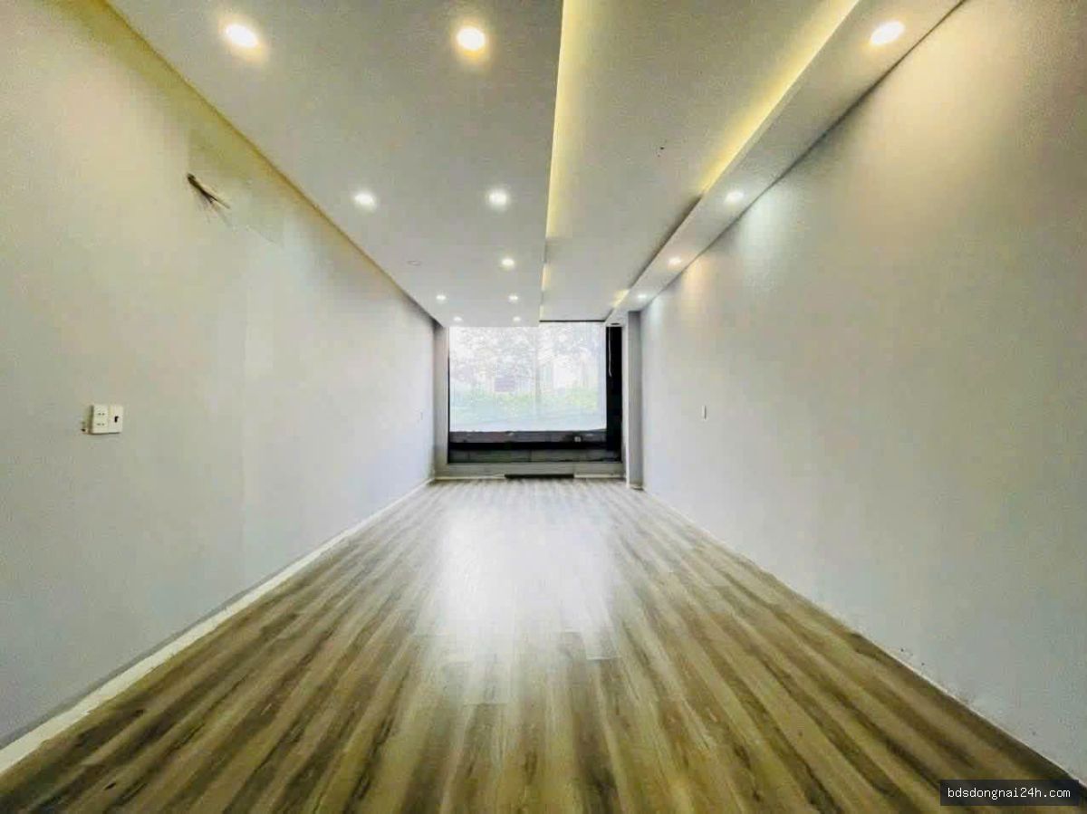 Cho thuê nhà phố mặt tiền tại Tam Hiệp, Biên Hòa (100m²)