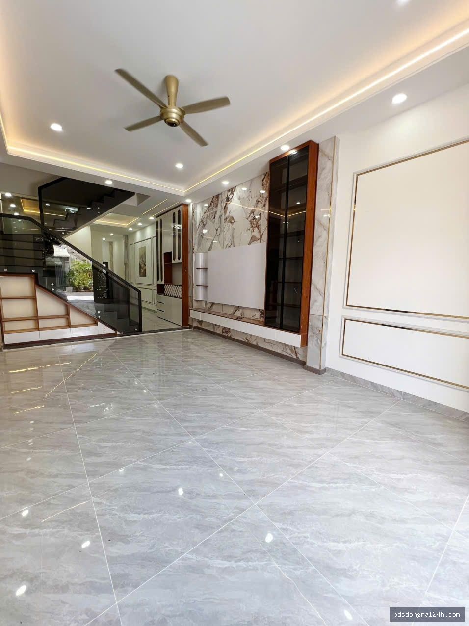 Bán nhà 1 trệt 1 lầu sân ô tô, gần chợ (81m²) - Hình ảnh 9