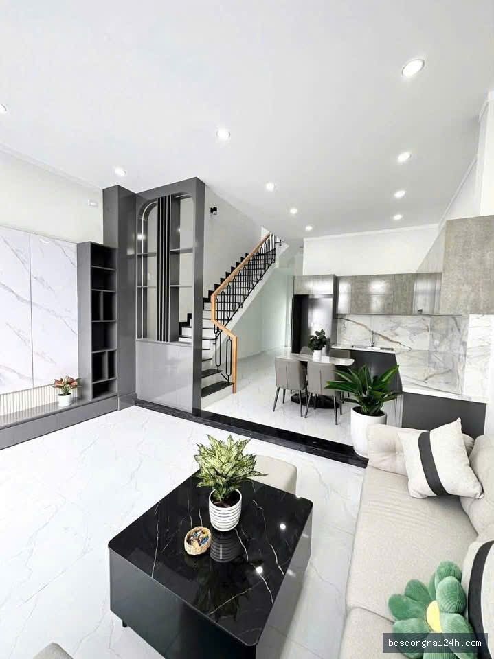 Bán nhà phố, sân ô tô tại Tân Triều (100m²) - Hình ảnh 3