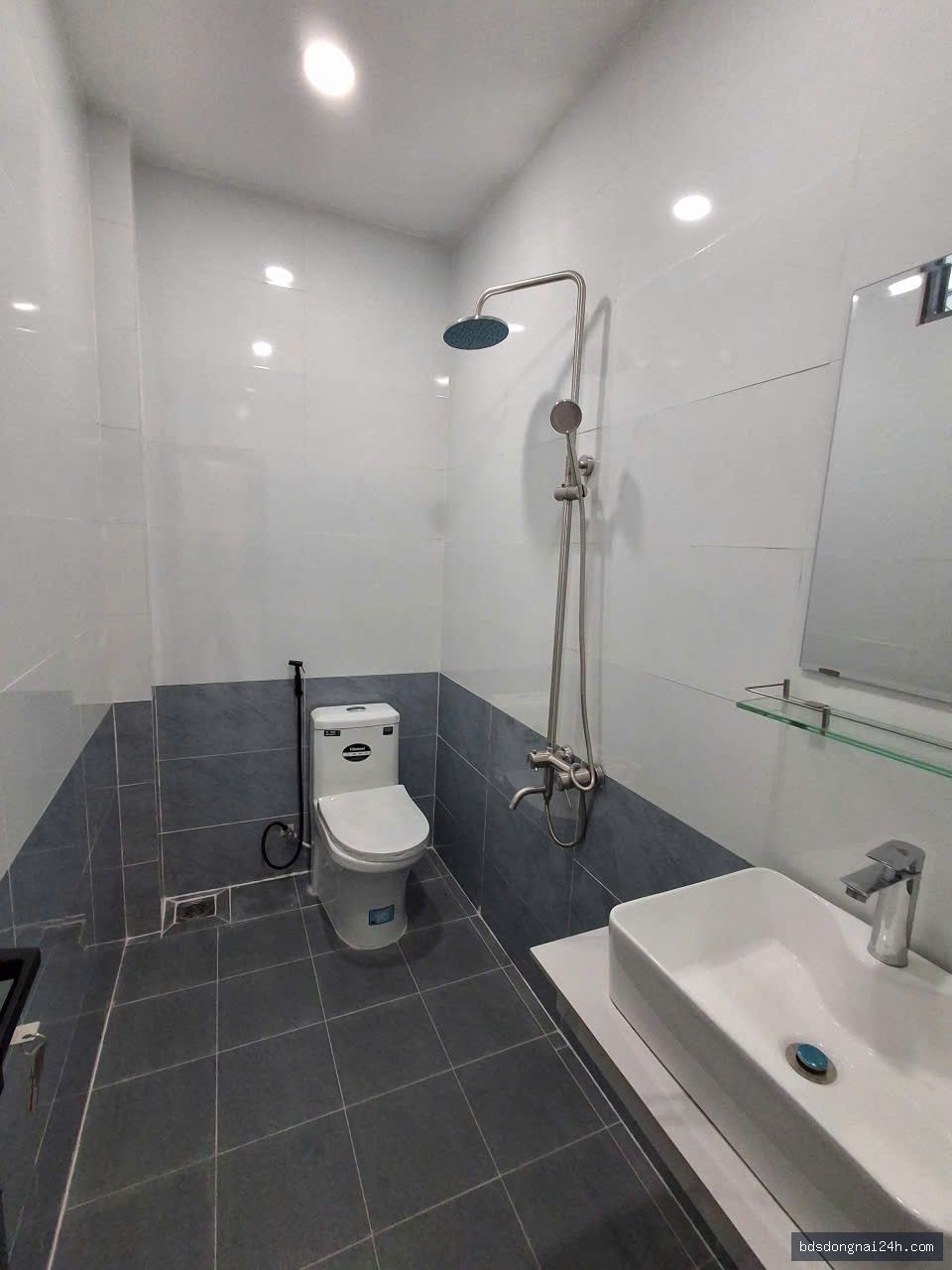 Bán nhà 1 trệt 1 lầu, mặt tiền - Hình ảnh 8