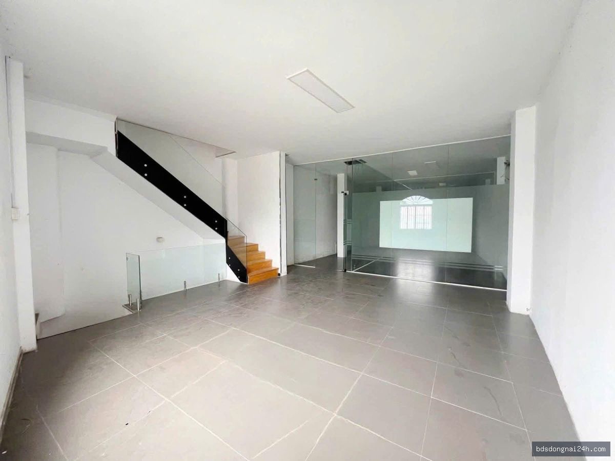 Cho thuê nhà phố mặt tiền tại Tam Hiệp, Biên Hòa (114m²) - Hình ảnh 2