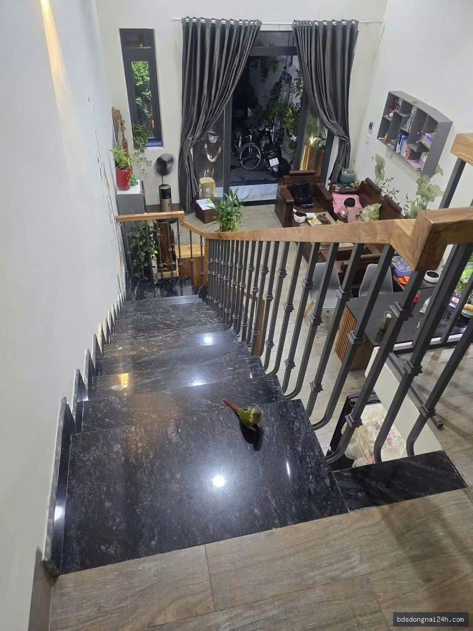 Bán nhà phố, sân ô tô tại Trảng Dài, Biên Hòa (110m²) - Hình ảnh 4