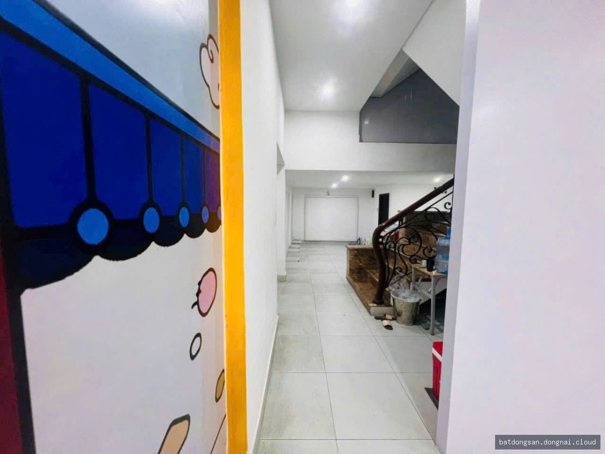Cho thuê nhà 1 trệt 2 lầu mặt tiền (135m²) - Hình ảnh 6