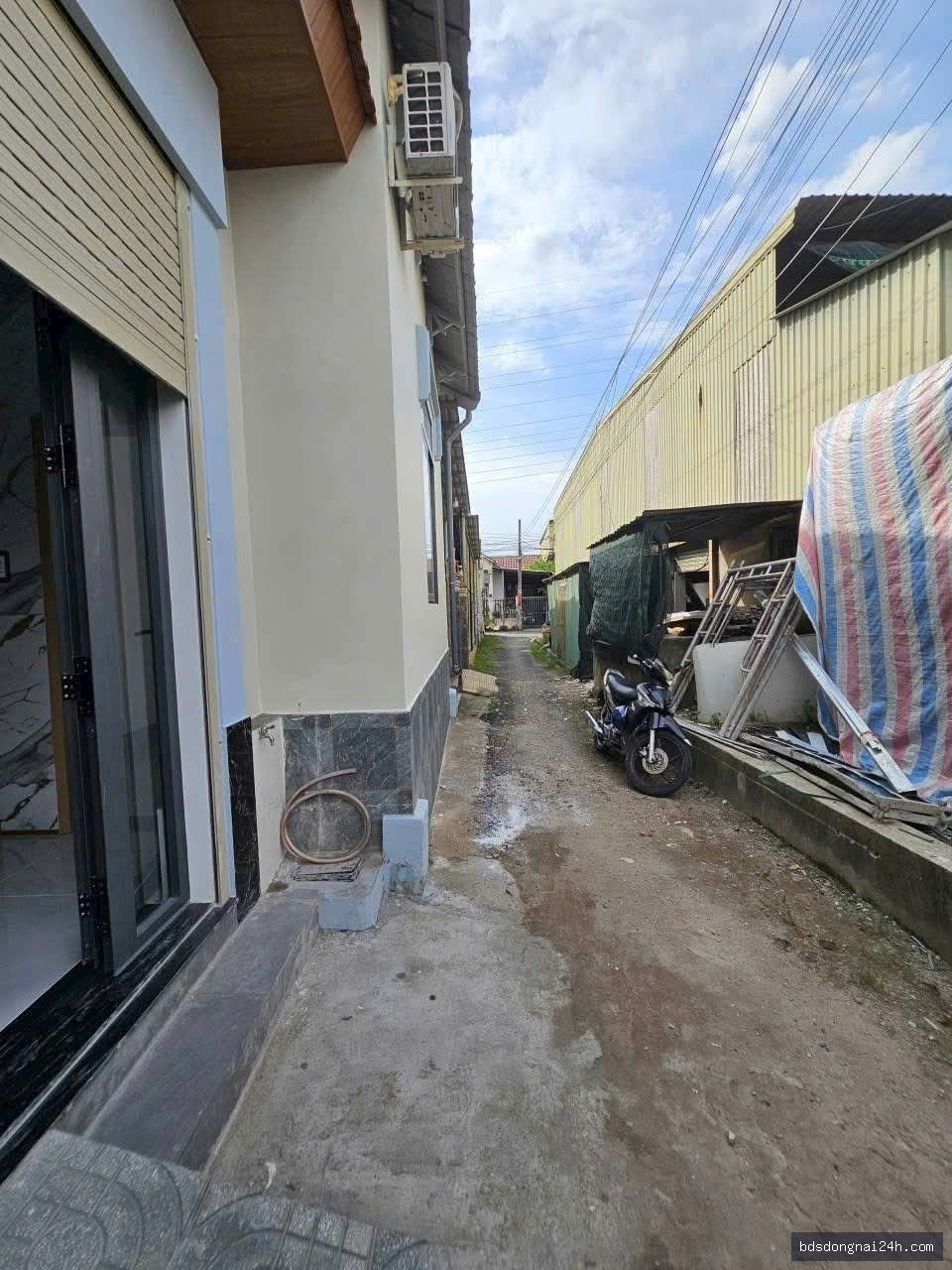 Bán nhà phố gần chợ tại Hiệp Hòa, Biên Hòa (63,7m²)