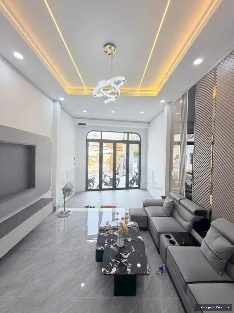 Bán nhà 1 trệt 1 lầu gần chợ (62m²) - Hình ảnh 2