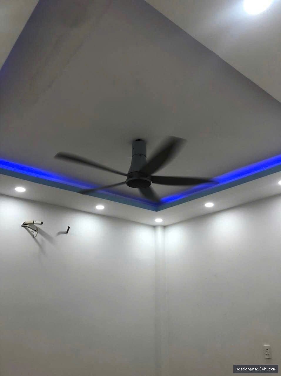 Cho thuê nhà 1 trệt 2 lầu, mặt tiền (72m²) - Hình ảnh 6