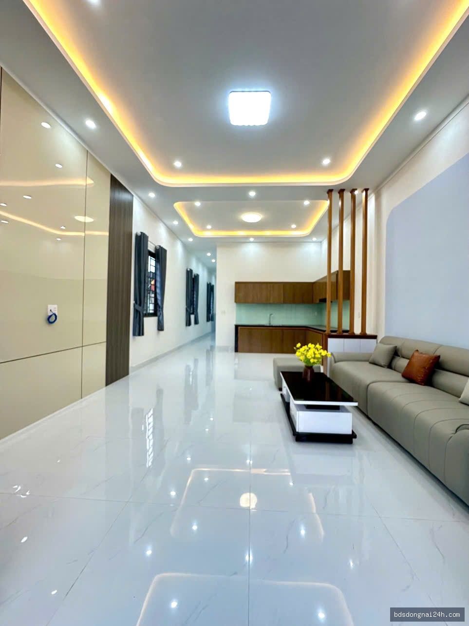 Cho thuê nhà phố mặt tiền (100m²)