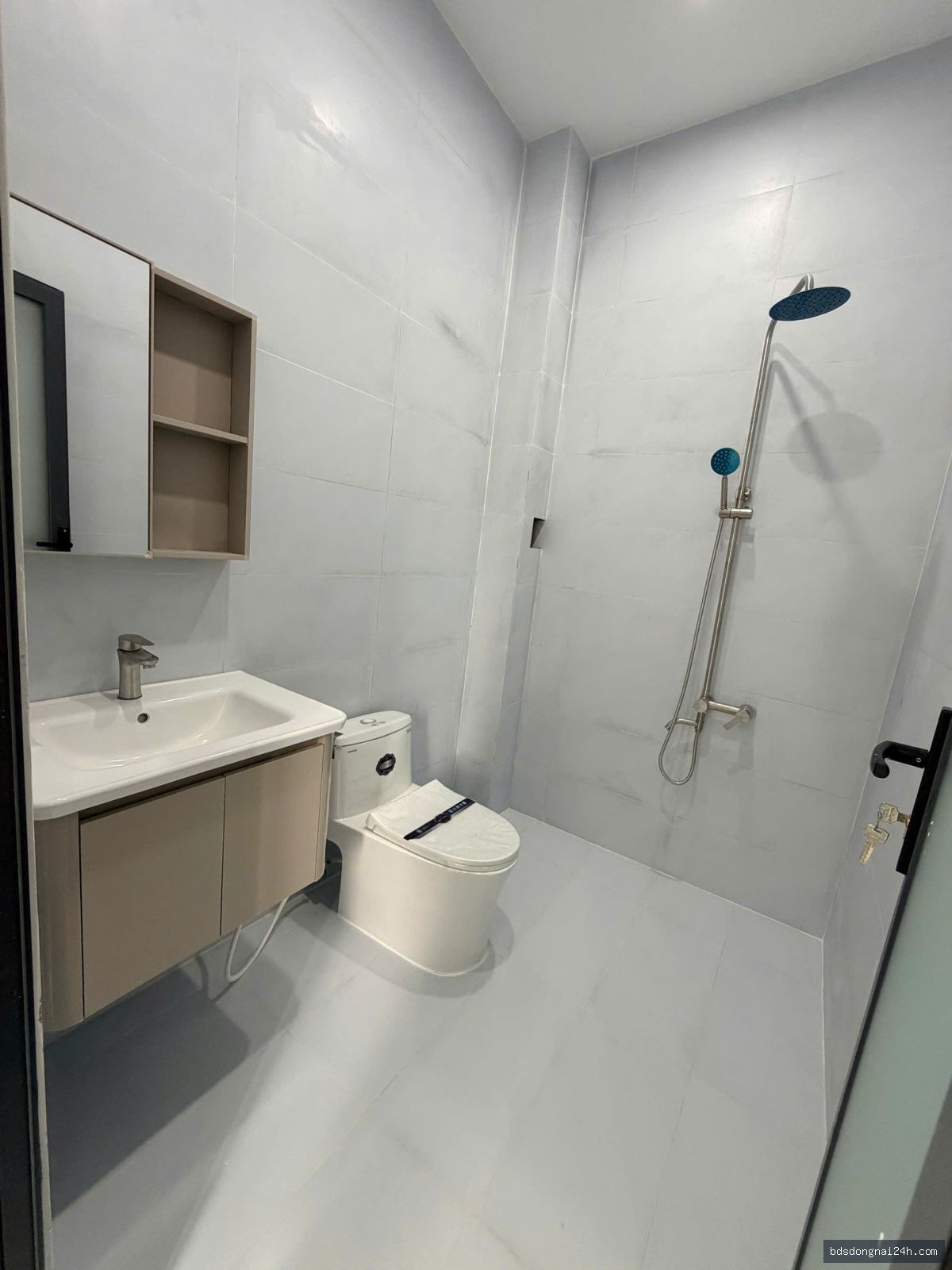 Cho thuê nhà phố mặt tiền tại Trảng Dài, Biên Hòa (100m²) - Hình ảnh 4