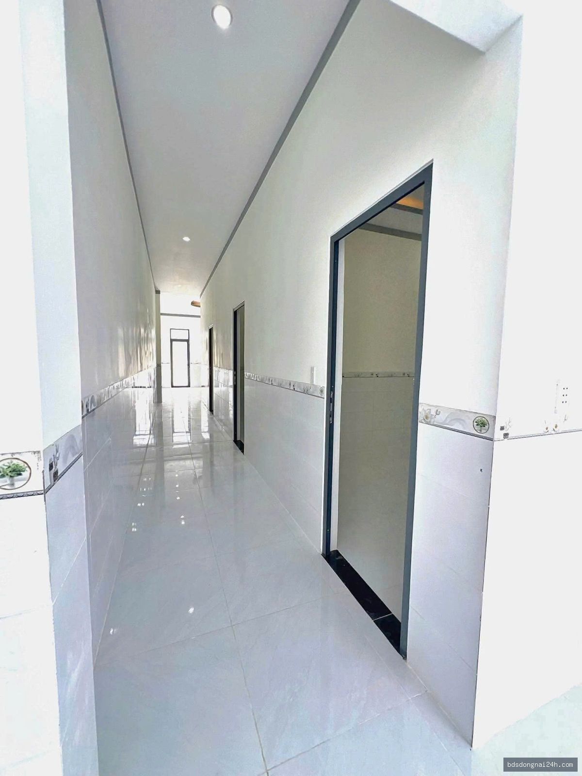Bán nhà phố sân ô tô, mặt tiền (160m²) - Hình ảnh 6