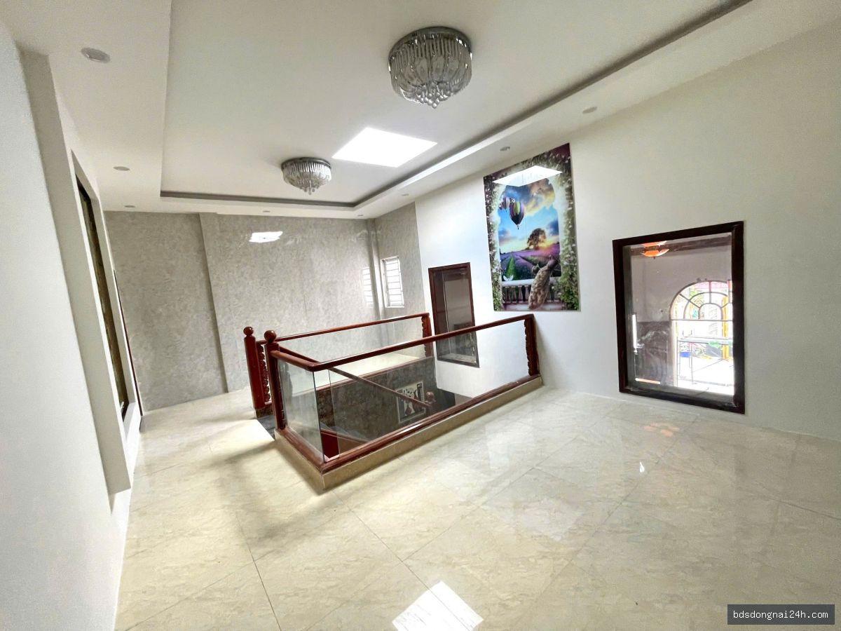Bán nhà 1 trệt 1 lầu sân ô tô (252m²) - Hình ảnh 2