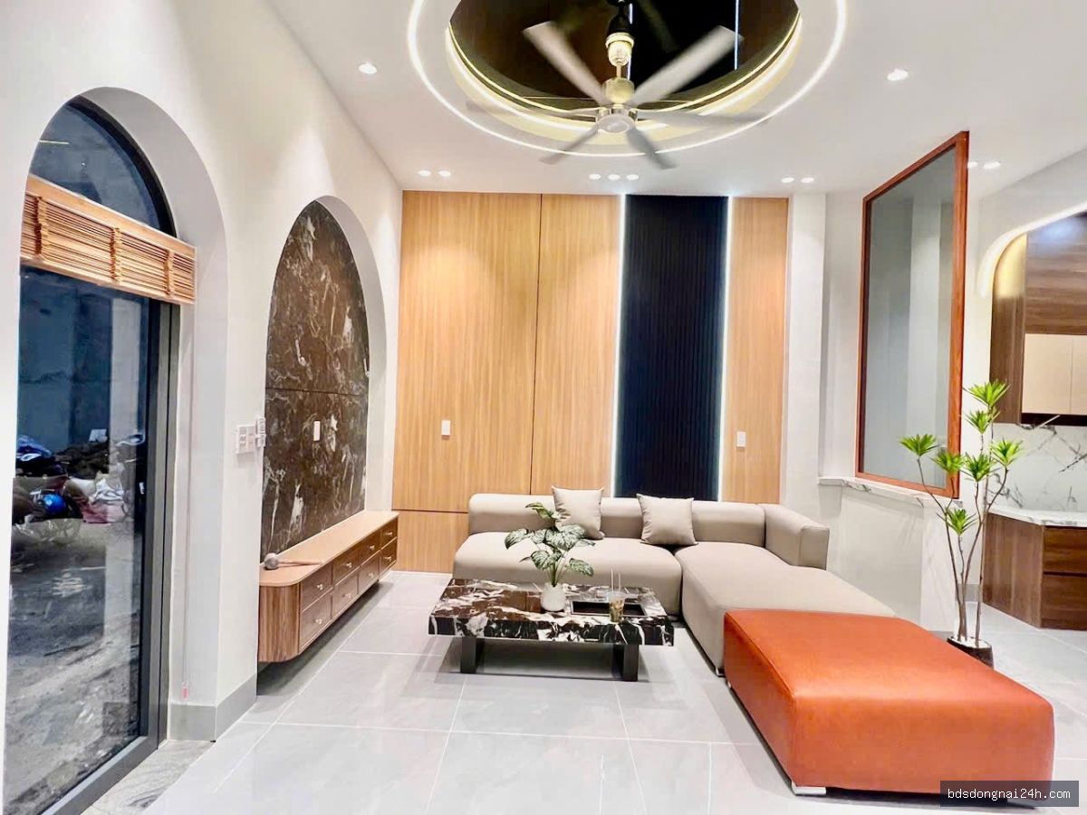 Bán nhà 1 trệt 2 lầu, sân ô tô (180m²) - Hình ảnh 11