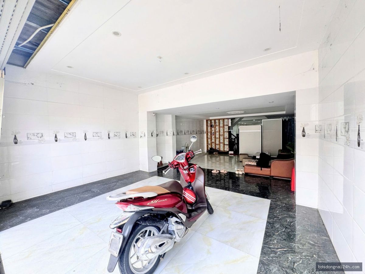 Bán nhà 1 trệt 2 lầu tại Hố Nai, Biên Hòa (105m²)