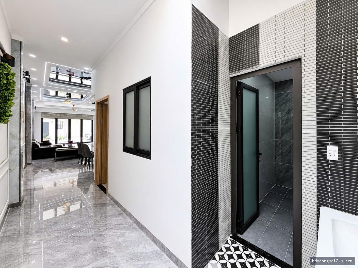Bán nhà phố sân ô tô, full nội thất (100m²) - Hình ảnh 8
