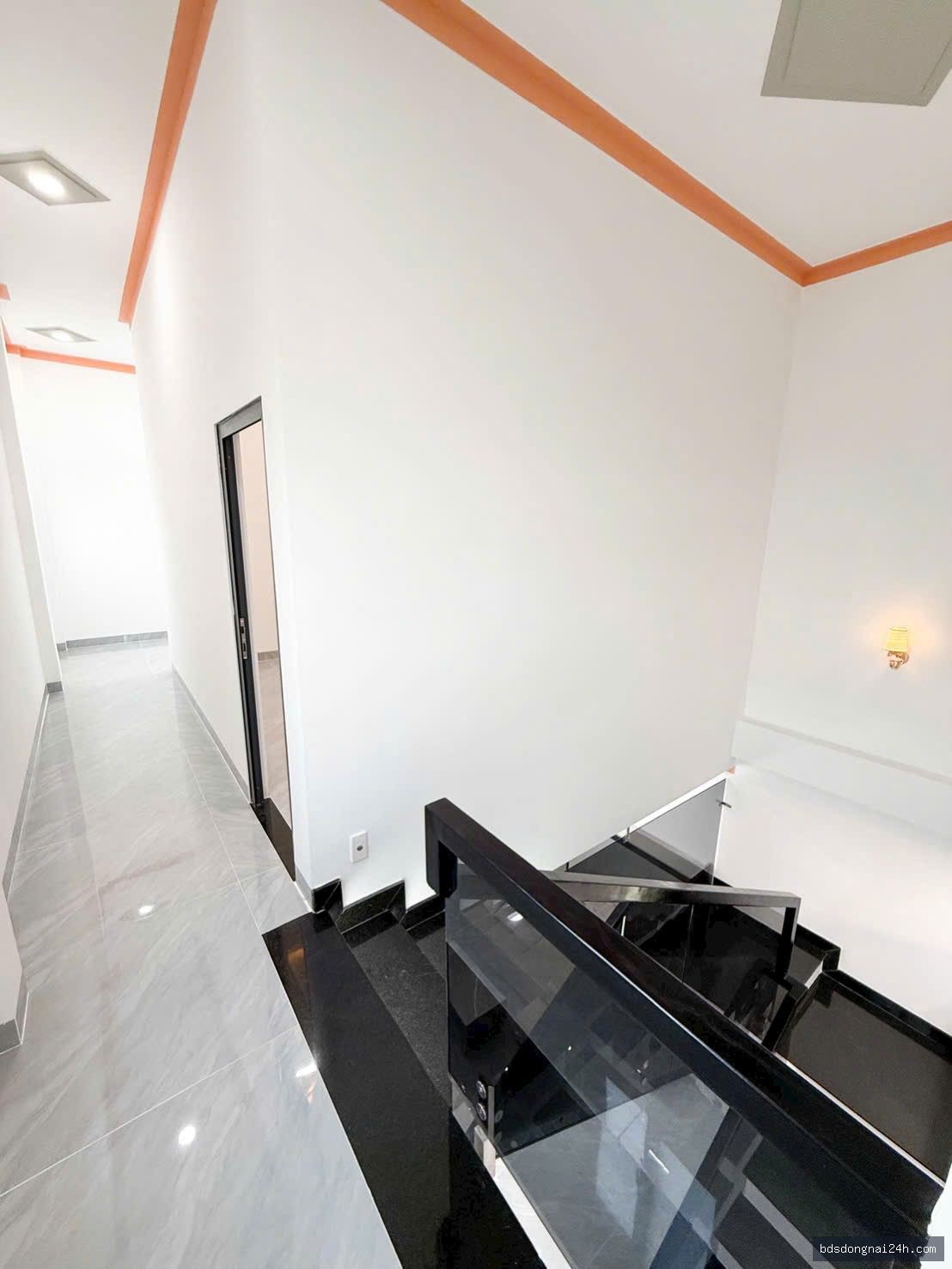 Bán nhà 1 trệt 1 lầu gần chợ (70m²) - Hình ảnh 5
