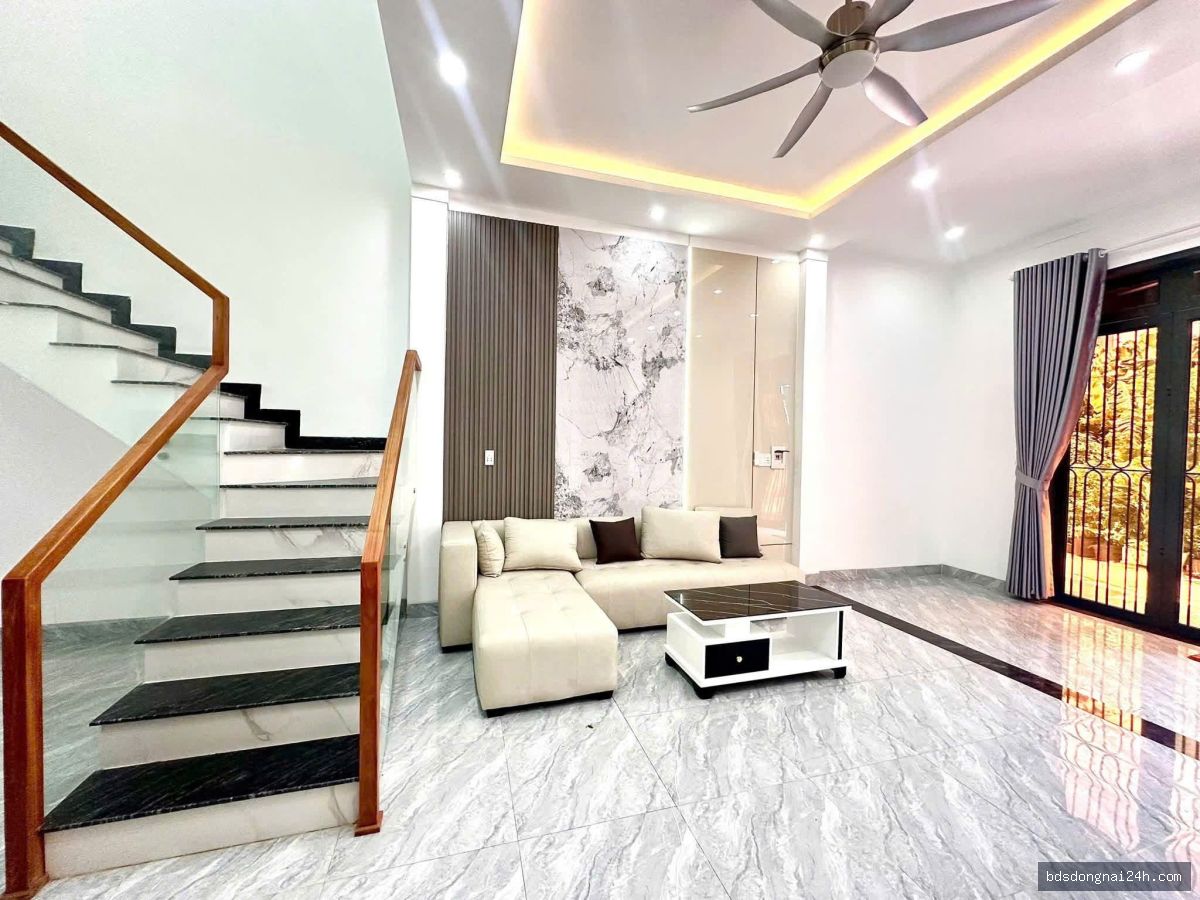 Bán nhà 1 trệt 1 lầu sân ô tô, gần chợ tại Trảng Dài, Biên Hòa (75m²) - Hình ảnh 3