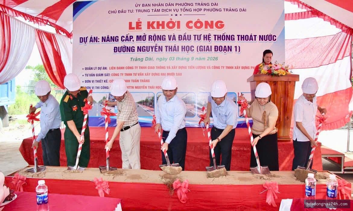 Cho thuê nhà phố mặt tiền (100m²)