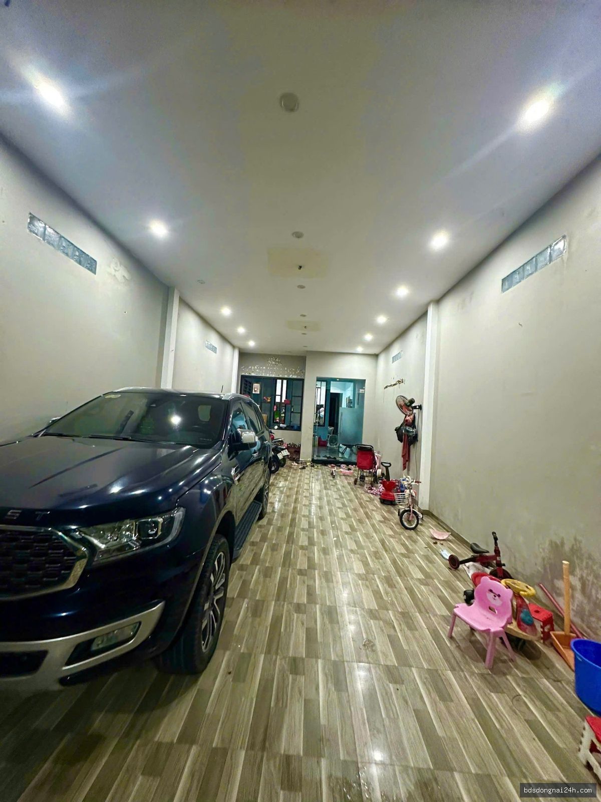 Bán nhà phố sân ô tô, mặt tiền tại Trảng Dài, Biên Hòa (245m²) - Hình ảnh 2