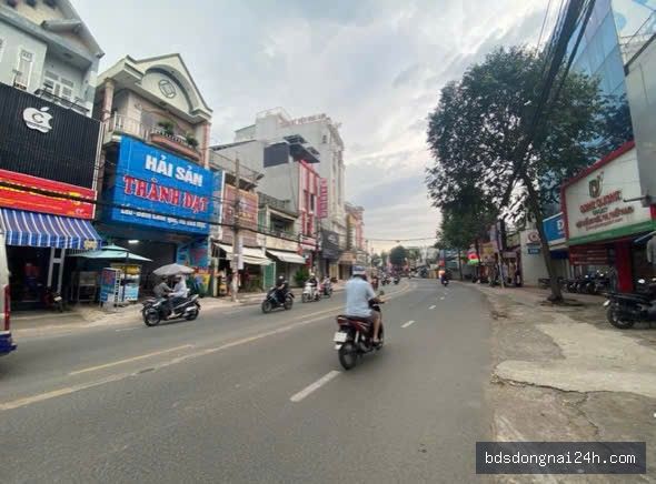 Cho thuê nhà 1 trệt 2 lầu, mặt tiền tại Tam Hiệp, Biên Hòa