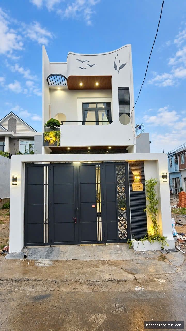 Bán nhà phố hiện đại, sân ô tô tại Hố Nai, Biên Hòa (96m²) - Hình ảnh 1