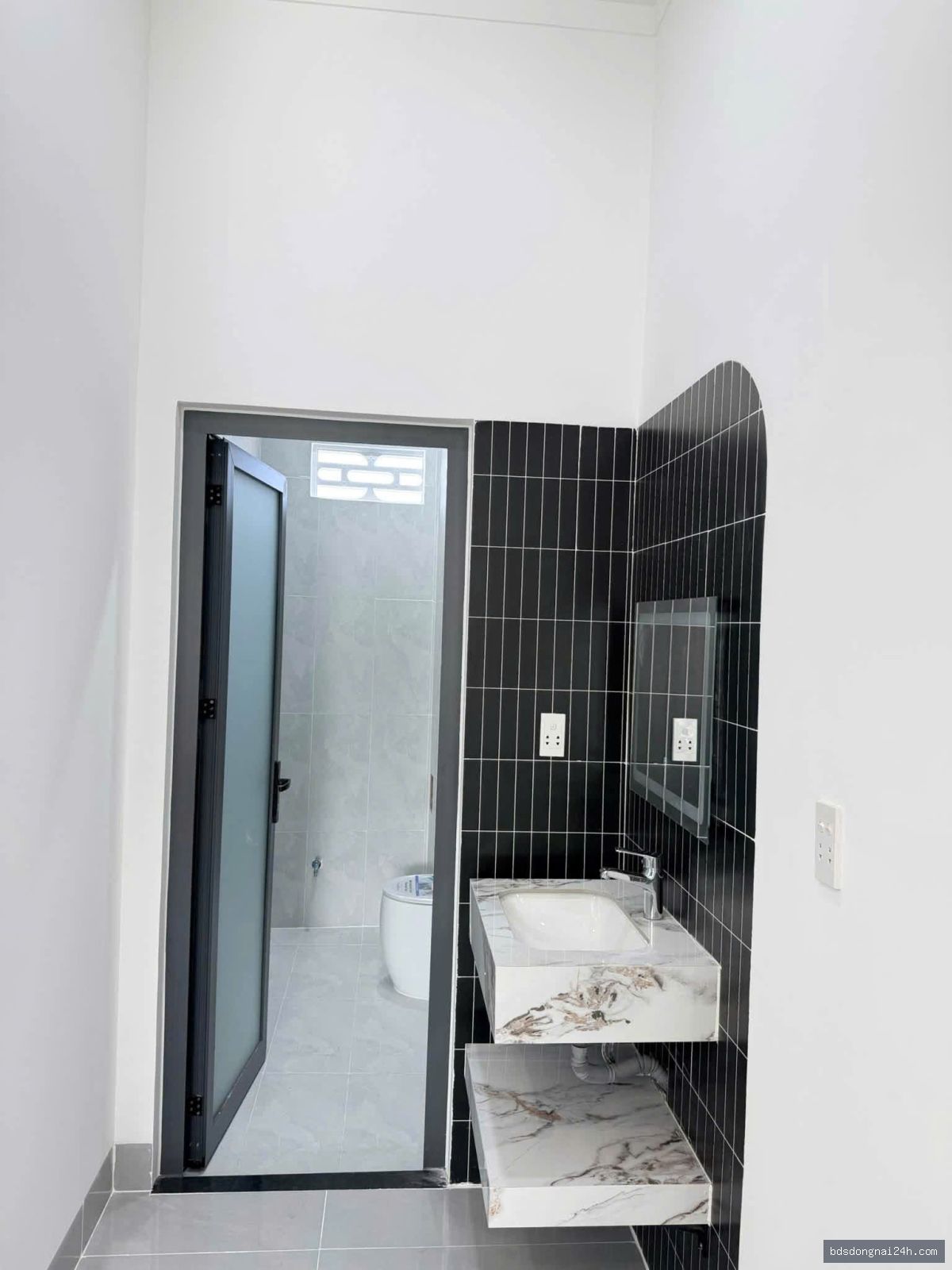 Bán nhà 1 trệt 1 lầu, mặt tiền, full nội thất - Hình ảnh 30