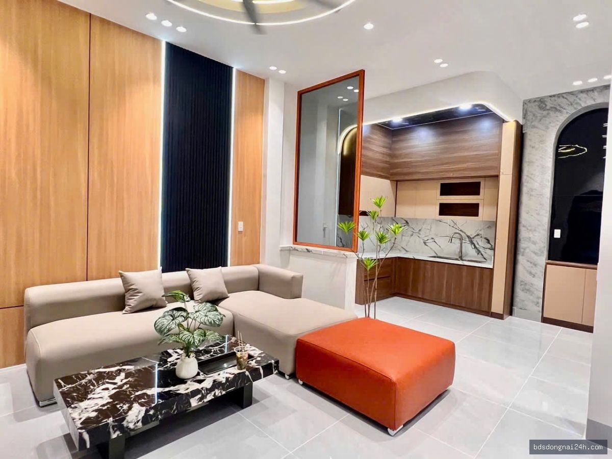 Bán nhà 1 trệt 2 lầu, sân ô tô (180m²) - Hình ảnh 4