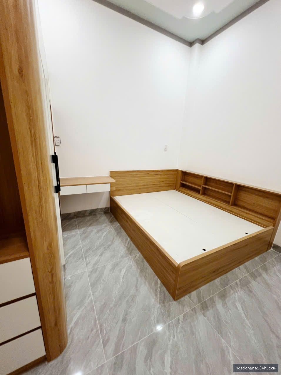 Bán nhà 1 trệt 1 lầu sân ô tô, gần chợ (81m²) - Hình ảnh 7