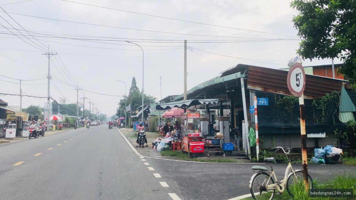 Bán nhà phố (200m²) - Hình ảnh 5