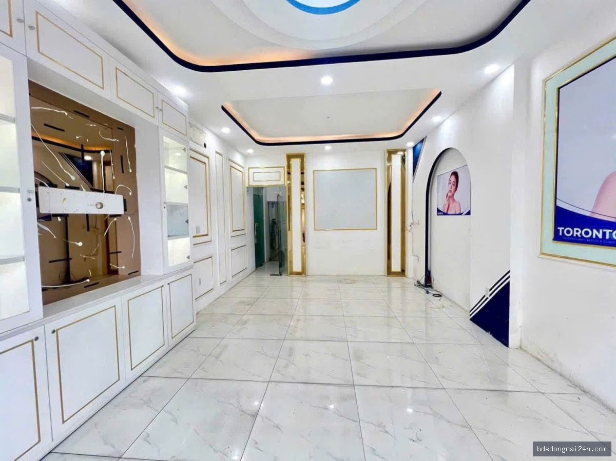Cho thuê nhà 1 trệt 2 lầu mặt tiền (138m²)