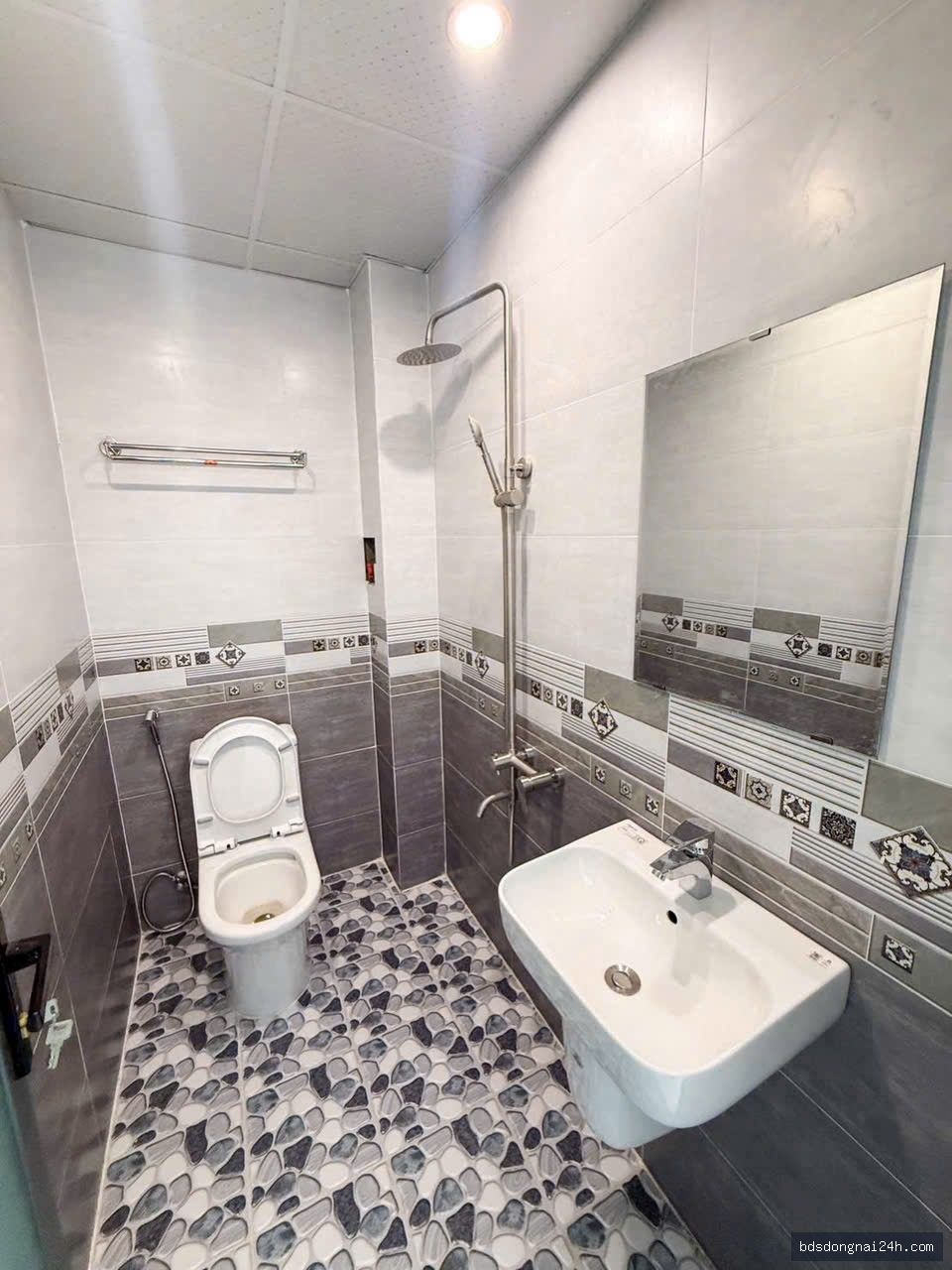 Bán nhà lầu kiên cố, gần chợ tại Tân Phong, Biên Hòa (60m²) - Hình ảnh 13