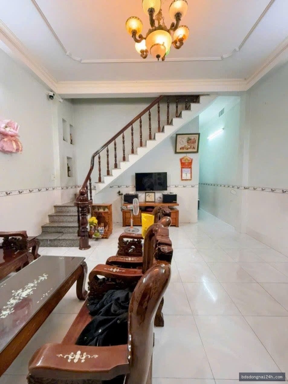 Bán nhà lầu kiên cố (100m²) - Hình ảnh 2