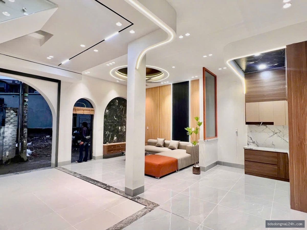 Bán nhà 1 trệt 2 lầu, sân ô tô (180m²) - Hình ảnh 3
