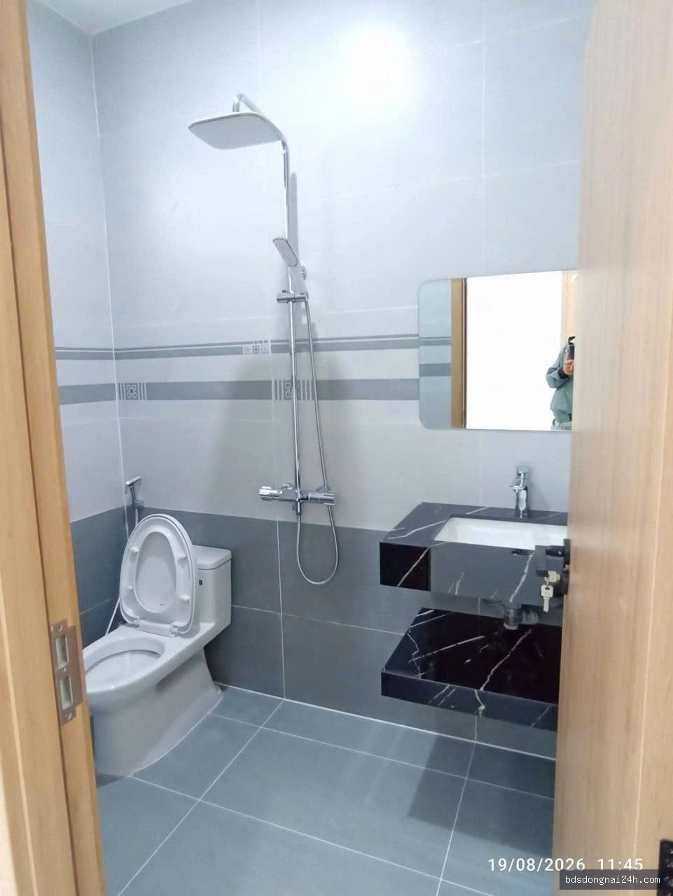 Cho thuê nhà phố sân ô tô, mặt tiền (100m2) - Hình ảnh 4