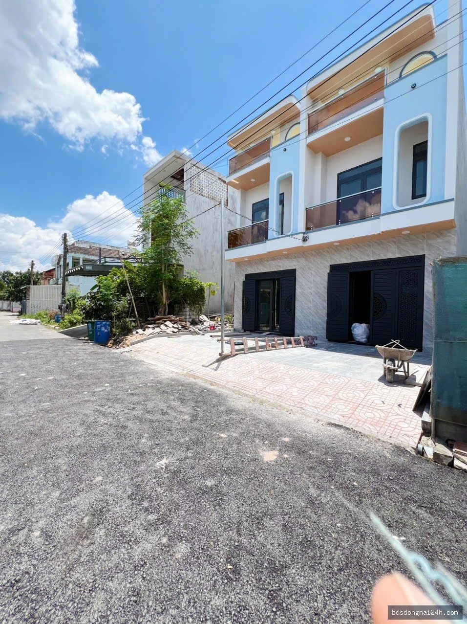 Bán nhà 1 trệt 1 lầu sân ô tô, gần chợ (81m²) - Hình ảnh 5