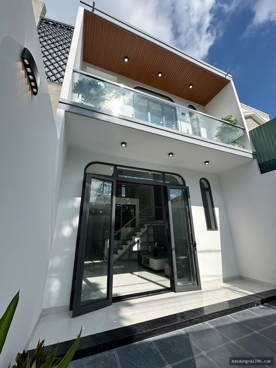 Bán nhà phố, sân ô tô, gần chợ tại Trảng Dài, Biên Hòa (100m²) - Hình ảnh 3