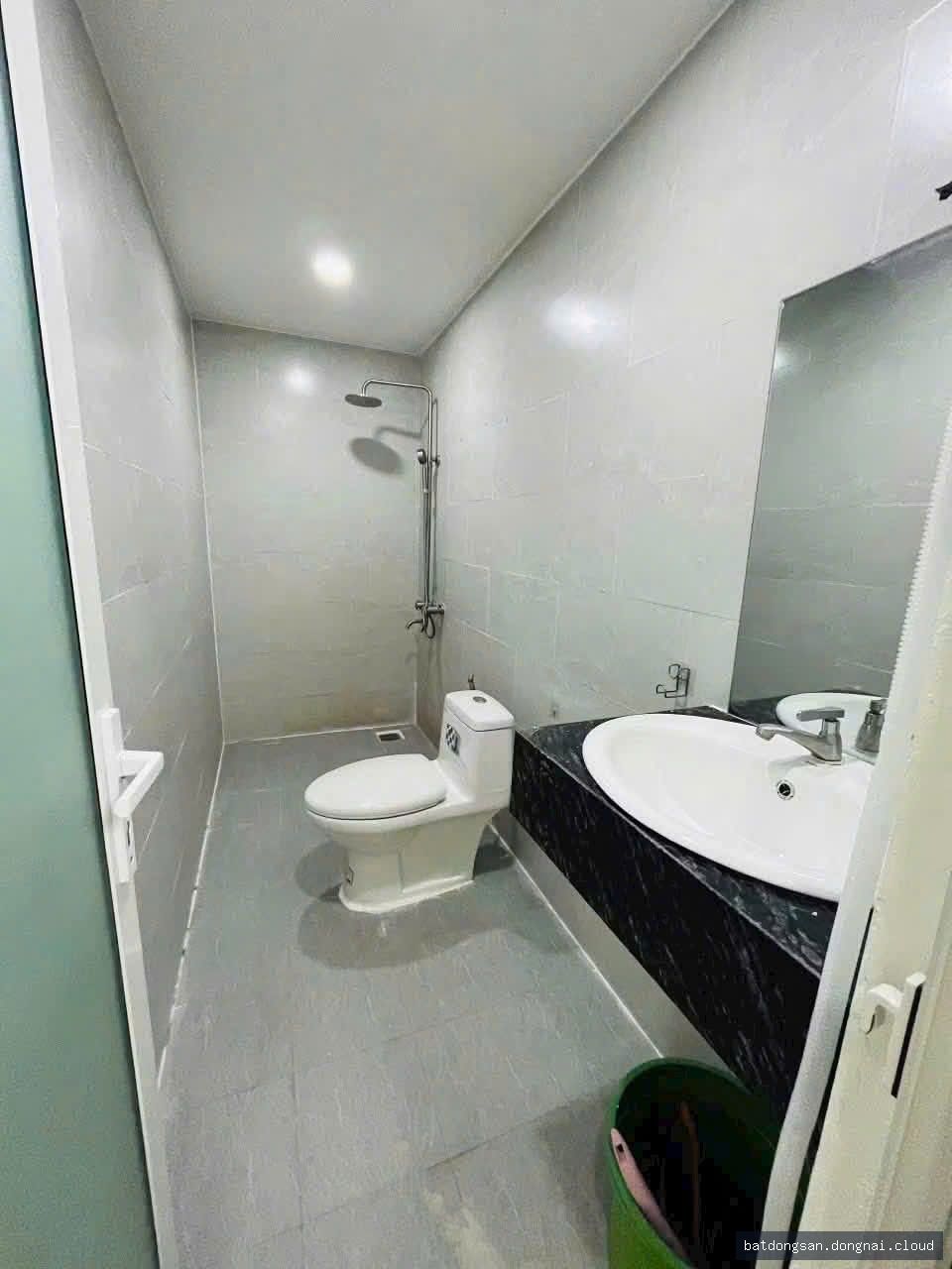 Bán nhà 1 trệt 1 lầu sân ô tô tại Tân Phong, Biên Hòa (95m²) - Hình ảnh 2