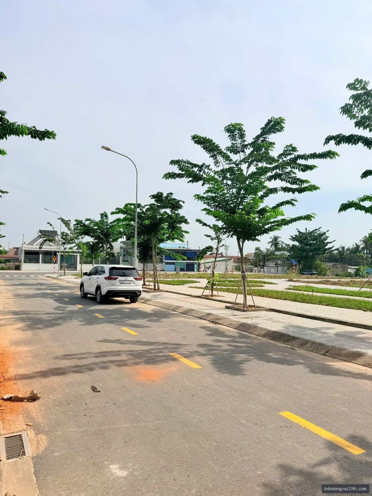 Bán nhà phố (90m²) - Hình ảnh 2