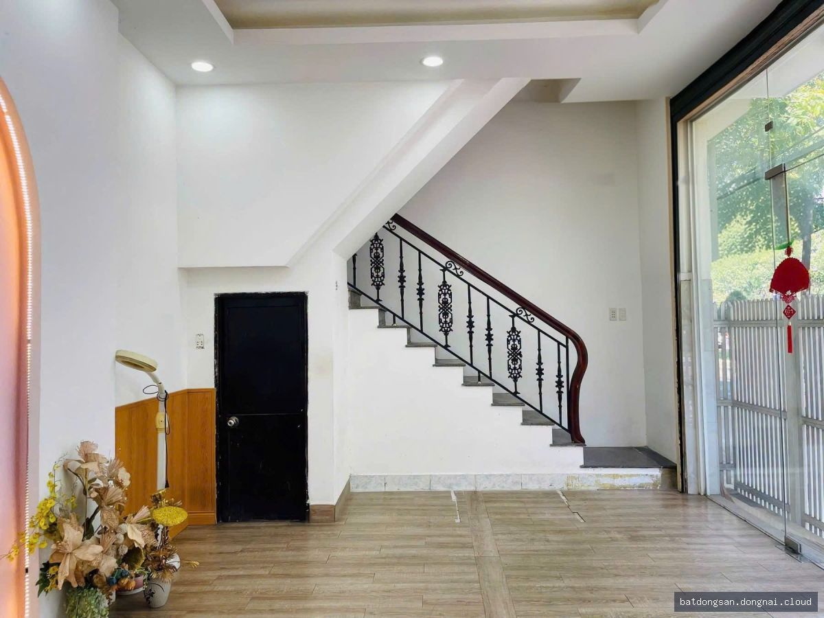 Cho thuê nhà 1 trệt 2 lầu mặt tiền (35m²) - Hình ảnh 6