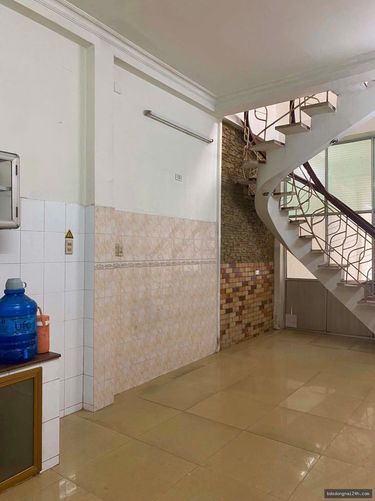 Bán nhà phố mặt tiền (220m²) - Hình ảnh 4