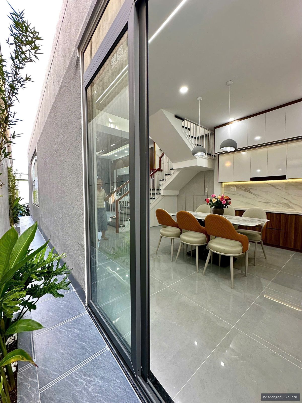 Bán nhà phố hiện đại, sân ô tô tại Trảng Dài, Biên Hòa (170m²) - Hình ảnh 6