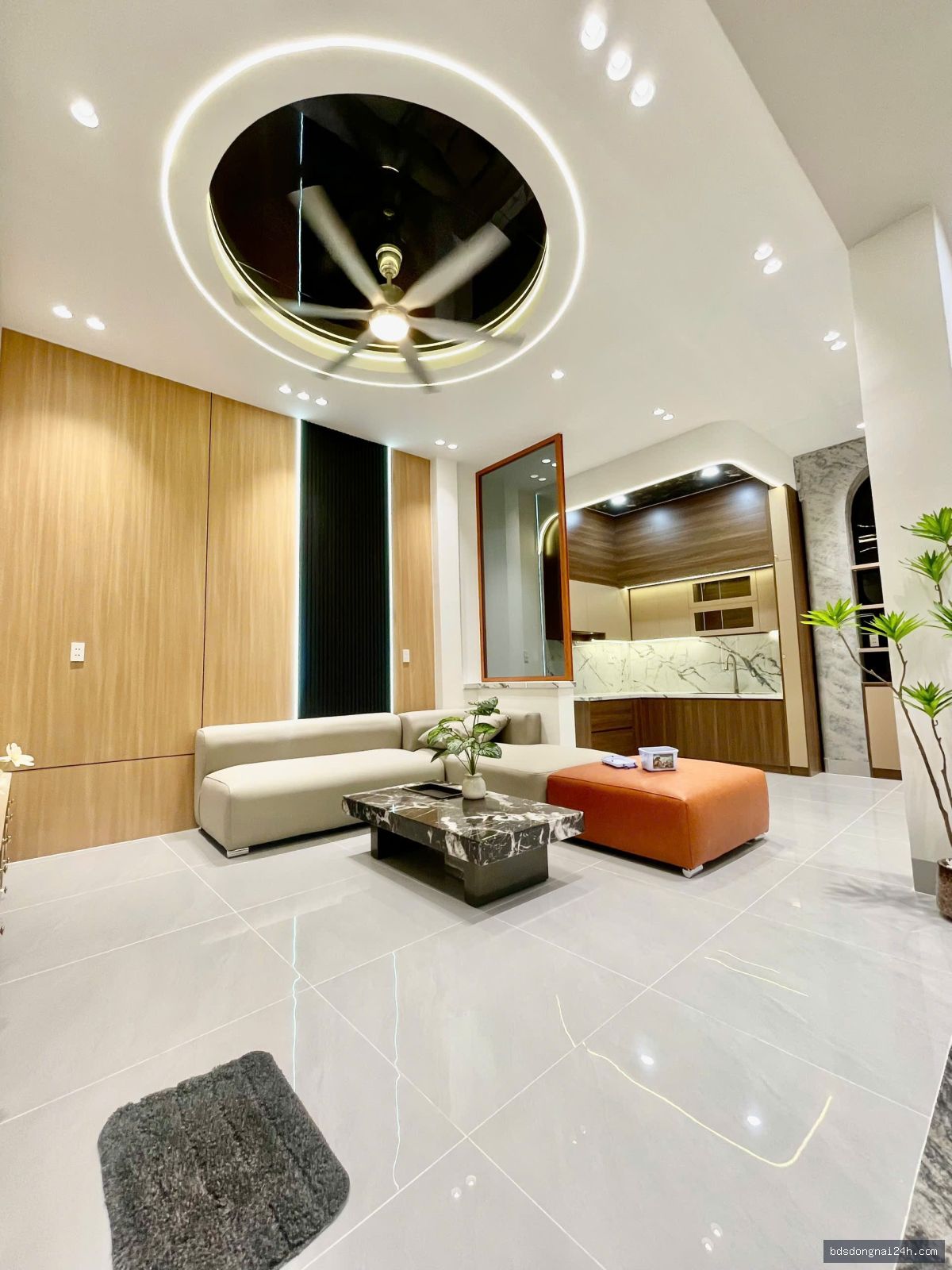 Bán nhà 1 trệt 2 lầu, sân ô tô (180m²) - Hình ảnh 7