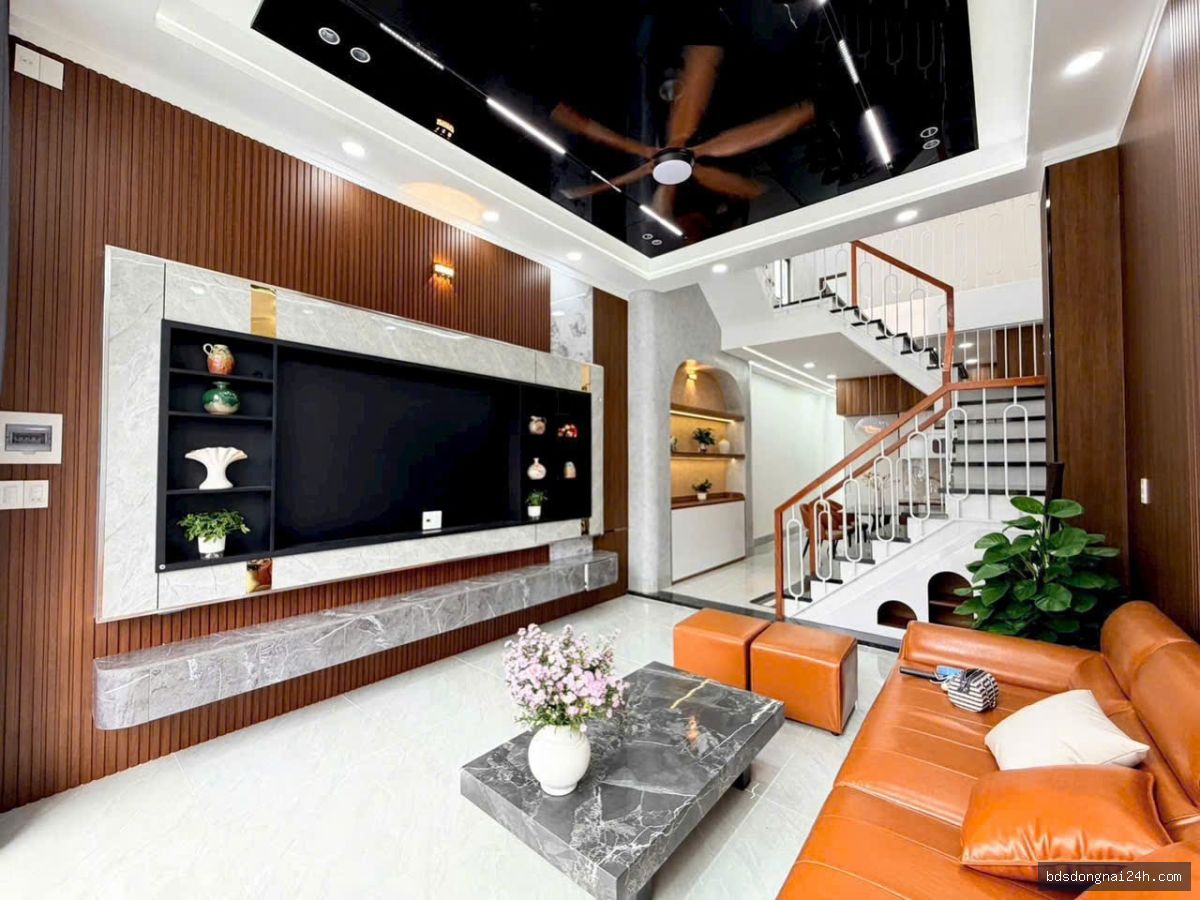 Bán nhà 1 trệt 2 lầu, sân ô tô tại Tân Phong, Biên Hòa (100m²) - Hình ảnh 4