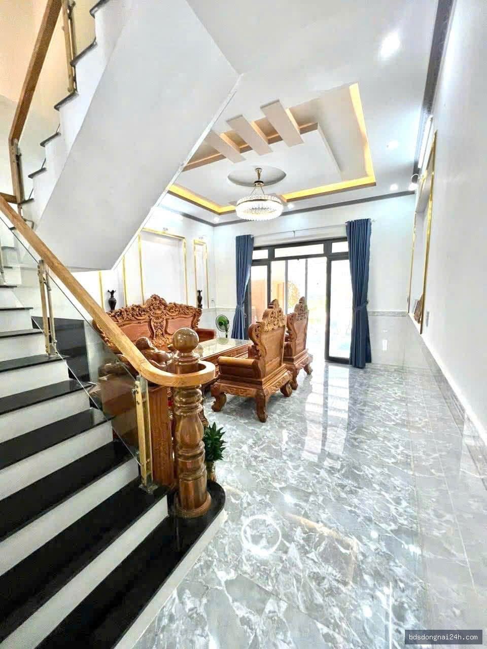Bán nhà 1 trệt 2 lầu sân ô tô tại Vĩnh Cửu (85m²) - Hình ảnh 2