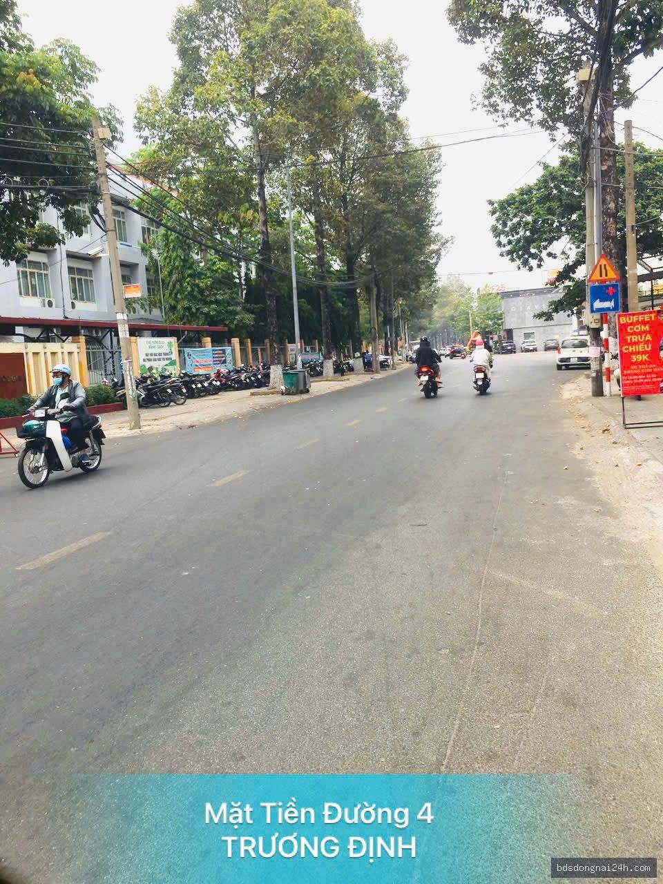 Cho thuê nhà phố mặt tiền (100m²)