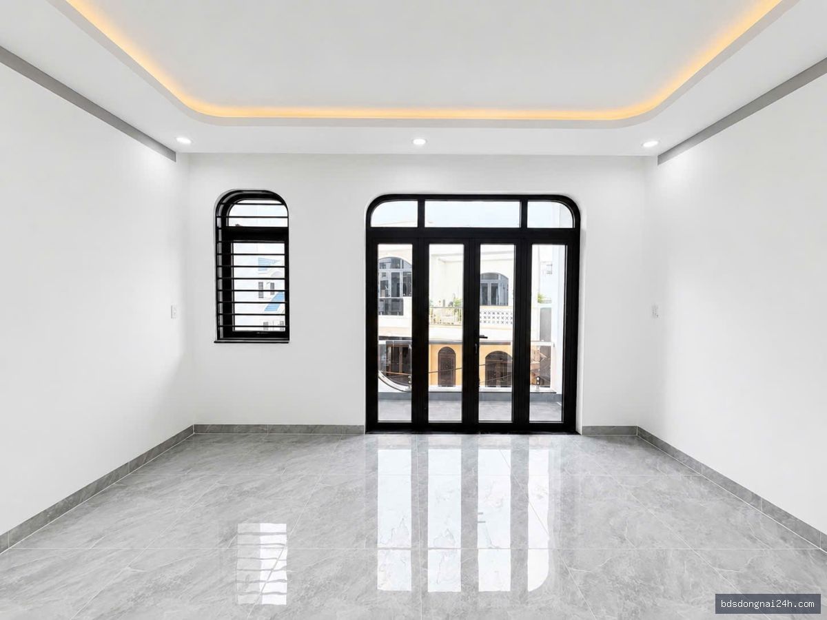 Bán nhà phố sân ô tô, full nội thất (100m²) - Hình ảnh 10