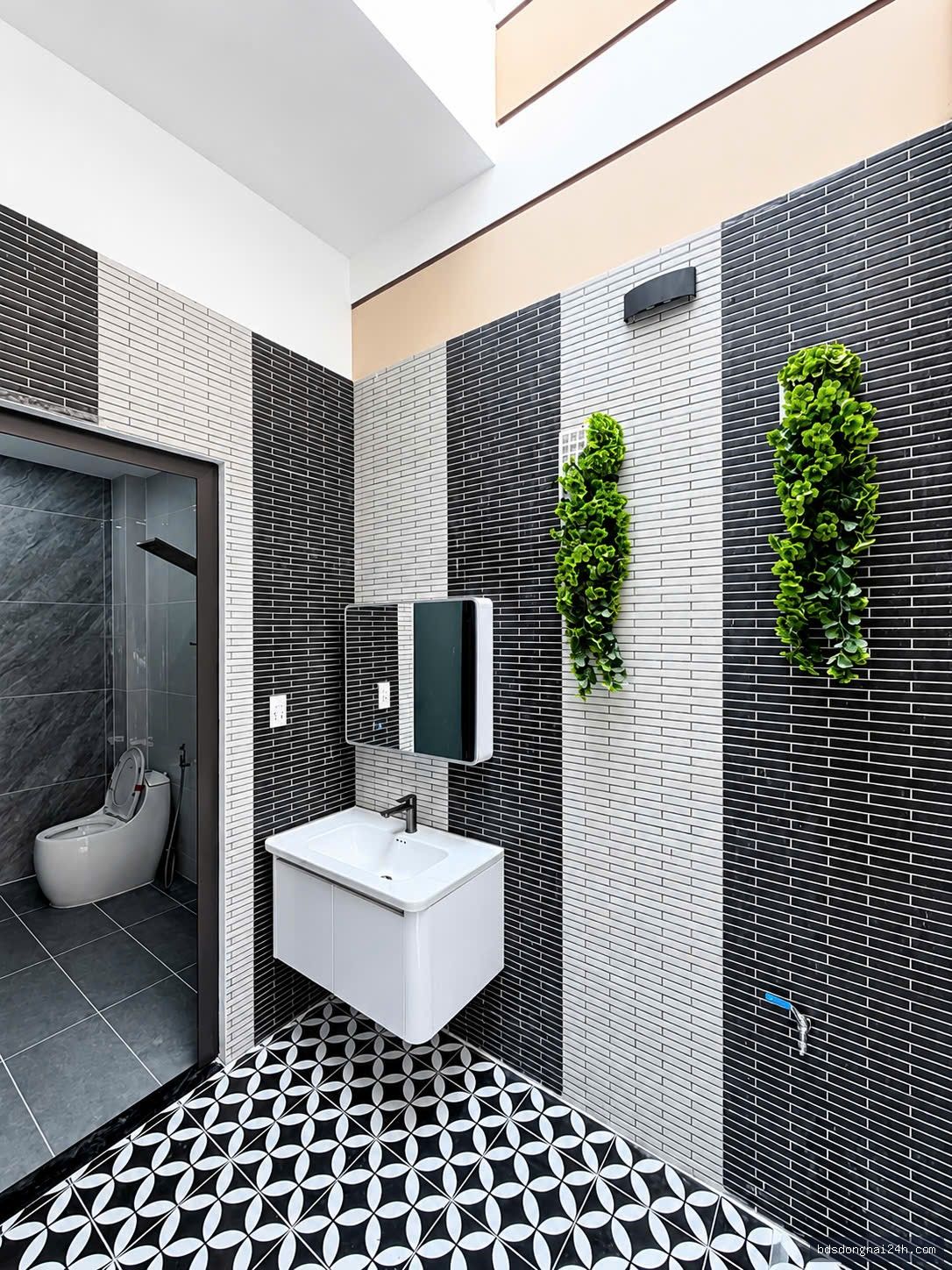 Bán nhà phố sân ô tô, full nội thất (100m²) - Hình ảnh 15