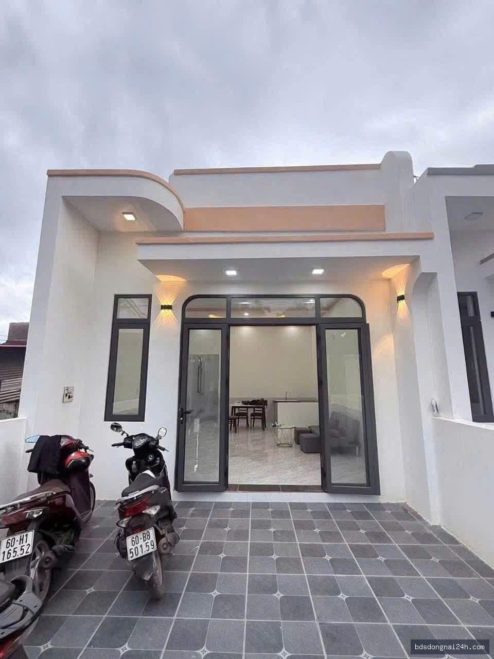 Bán nhà phố sân ô tô, mặt tiền tại Trảng Bom (100m²) - Hình ảnh 2